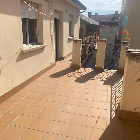 Pension Paris בית הארחה